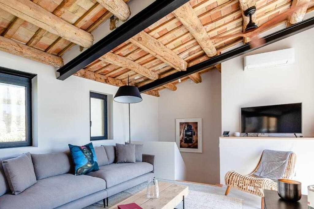 Velo Vern 3 Luxury Penthouse W Views Of City Wall 지로나 외부 사진