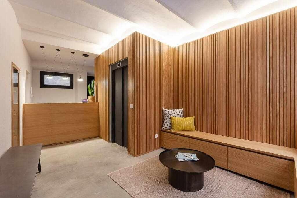Velo Vern 3 Luxury Penthouse W Views Of City Wall 지로나 외부 사진