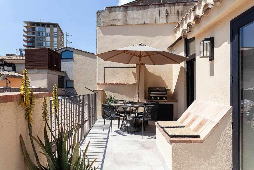 Velo Vern 3 Luxury Penthouse W Views Of City Wall 지로나 외부 사진