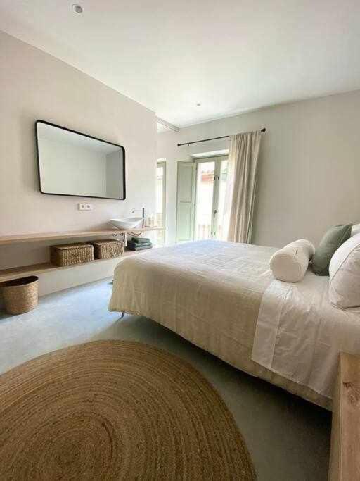 Velo Vern 3 Luxury Penthouse W Views Of City Wall 지로나 외부 사진